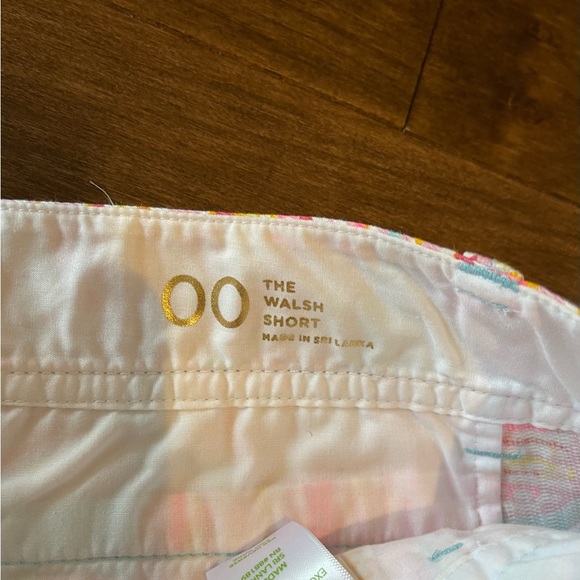 THREE Pairs of Size 00 Lilly Pulitzer Shorts - Picture 7 of 15